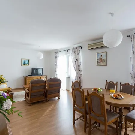 Holiday House Oleander Apartment *